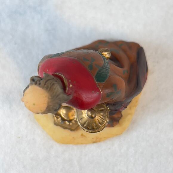 Grandeur Noel 2001 Bethlehem Village Kneeling Wiseman O'Well Porcelain Resin - Picture 6 of 10